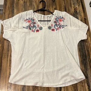 White short sleeve blouse